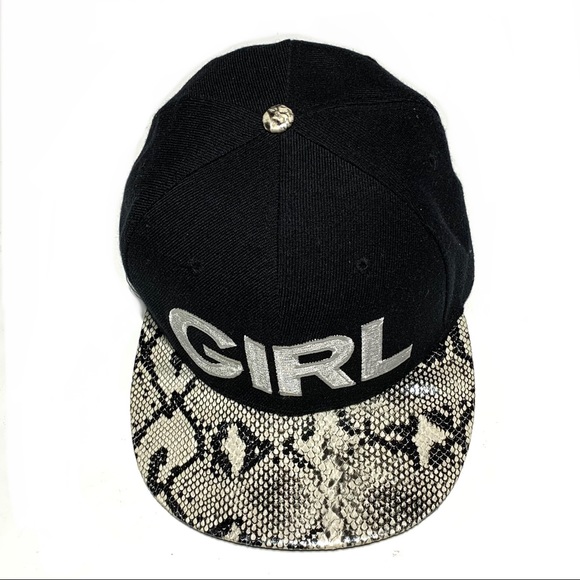 Women’s black white hat - Picture 4 of 5